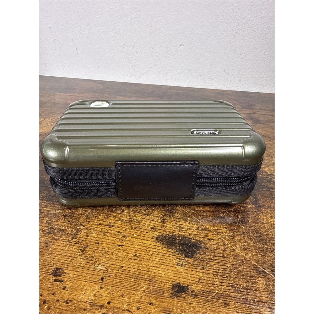 Rimowa × EVA Air First Class Amenity Hardcase Light Green Travel Toiletry Case - Picture 6 of 11